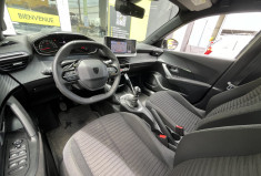 Peugeot 2008 II Phase 2 1.2 THP Puretech 12V S&S 100 cv Allure // Premiere main // Peu kilométré 