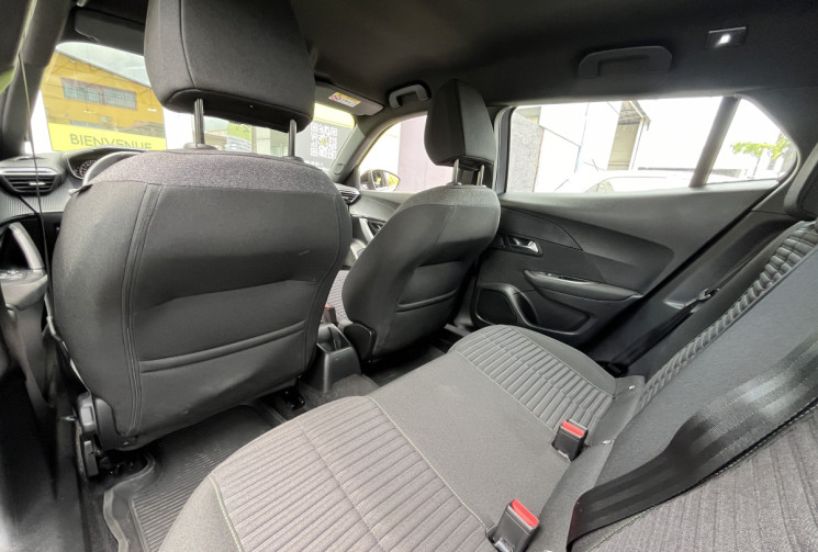 Peugeot 2008 II Phase 2 1.2 THP Puretech 12V S&S 100 cv Allure // Premiere main // Peu kilométré 
