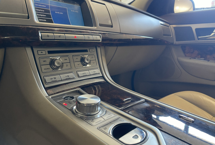 Jaguar XF 3.0 V6 D 211ch Edition Limitée