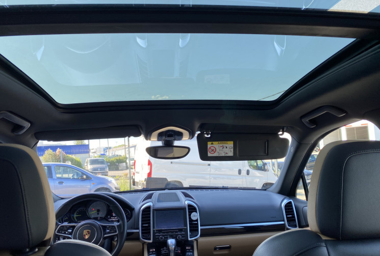 Porsche Cayenne (2) PHASE 2 3.0 V6 S ESSENCE / E-HYBRIDE 416CV PLATINIUM EDITION