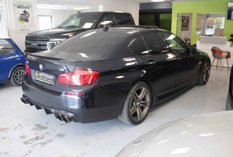 BMW Série 5 550 i x-drive 4.4 V8 pack M SPORT  TOIT OUVRANT POT AKRA 