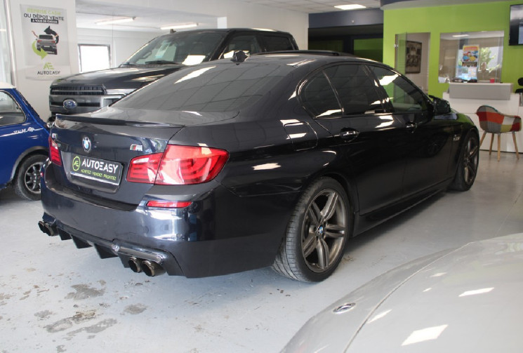BMW Série 5 550 i x-drive 4.4 V8 pack M SPORT  TOIT OUVRANT POT AKRA 