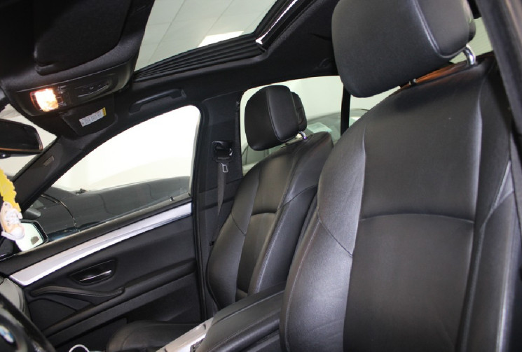 BMW Série 5 550 i x-drive 4.4 V8 pack M SPORT  TOIT OUVRANT POT AKRA 
