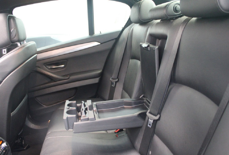BMW Série 5 550 i x-drive 4.4 V8 pack M SPORT  TOIT OUVRANT POT AKRA 
