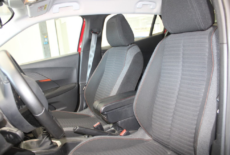 Peugeot 2008 100 CV BVM6 ACTIVE DISTRIBUTION FAITE EN 2025