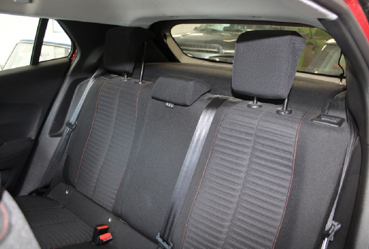 Peugeot 2008 100 CV BVM6 ACTIVE DISTRIBUTION FAITE EN 2025