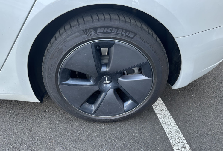 Tesla Model 3 LONG RANGE 75 KWH 620 KM ATTELAGE