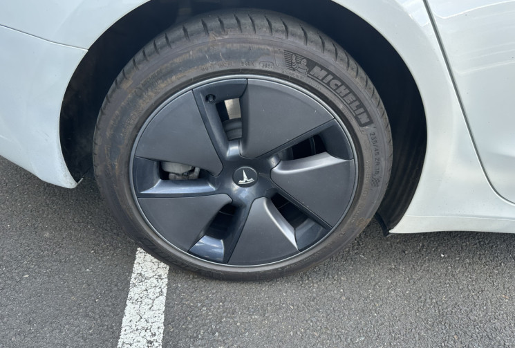Tesla Model 3 LONG RANGE 75 KWH 620 KM ATTELAGE