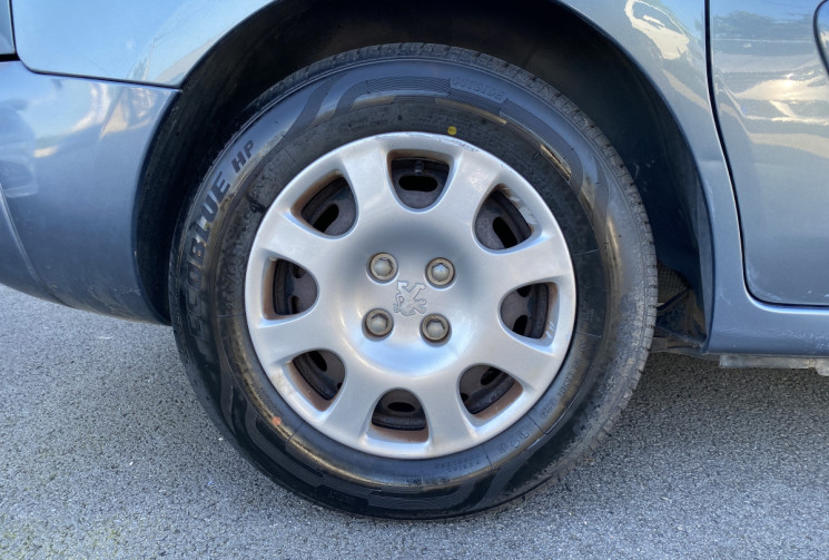 Peugeot Partner 1.6 HDI CONFORT 75 CV