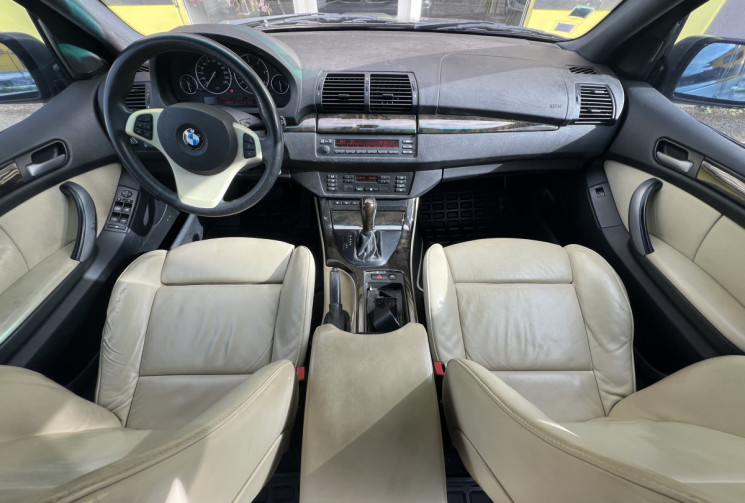 BMW X5 3.0D 218 cv // Première main // Très peu kilométré // Superbe état intérieur/extérieur