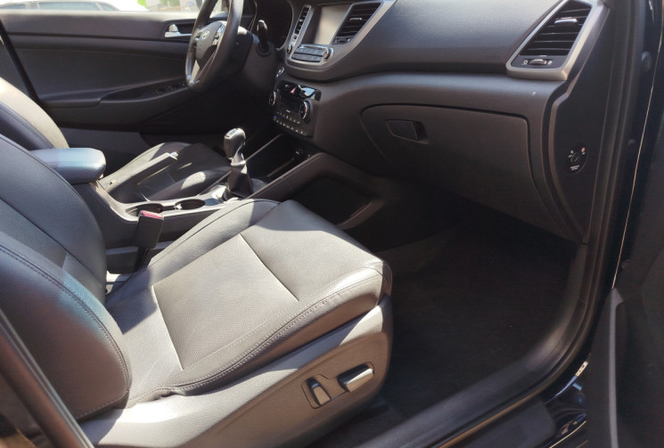 Hyundai Tucson III 2.0 CRDi 16V 2WD 136 cv / EXECUTIVE / SUIVI HYUNDAI