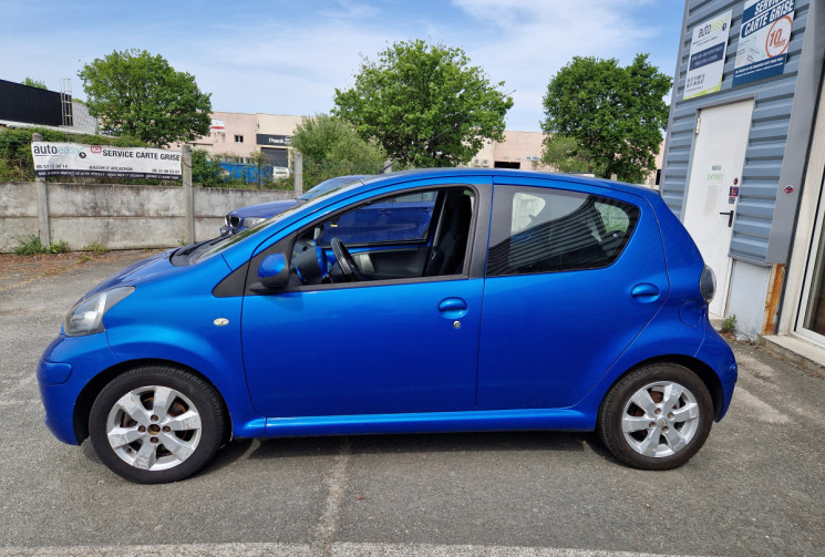 Toyota Aygo 1.0 VVT-i 68ch Les Bleus 5p