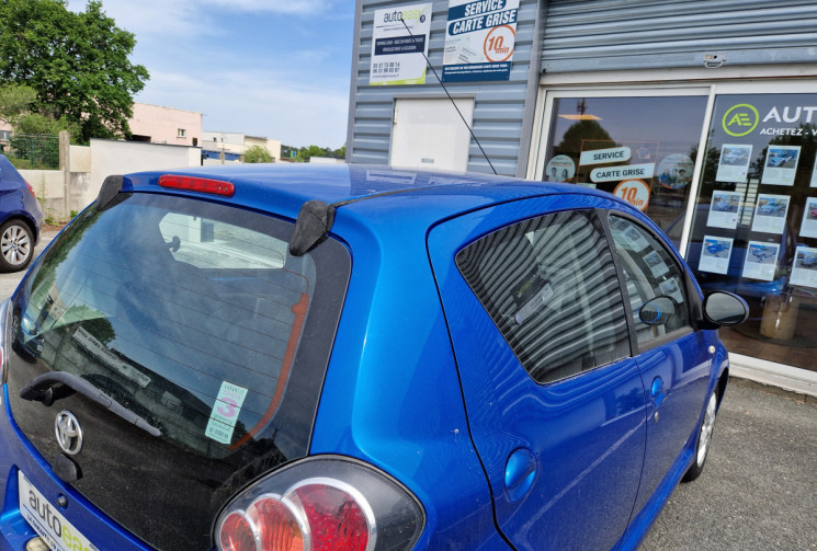 Toyota Aygo 1.0 VVT-i 68ch Les Bleus 5p