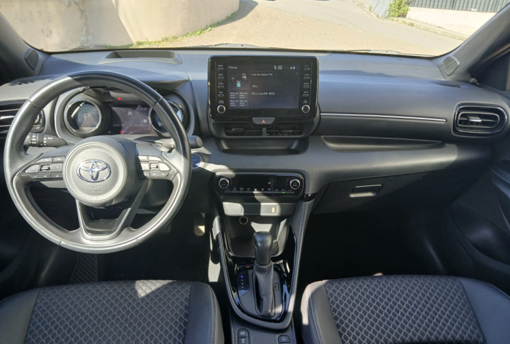Toyota Yaris  Fab France 1.5 VVTI 12V 116 HSD Hybrid E-CVT COLLECTION
