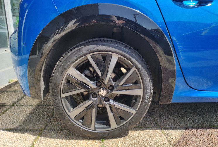 Peugeot 208 II / 1.2 / 130 CV GT PACK / TVA Récupérable  