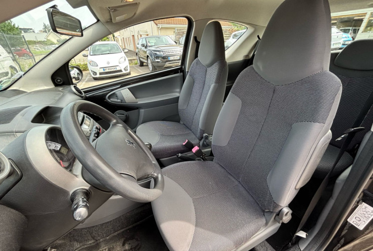 Peugeot 107 1.0 TRENDY 68 CH CLIM