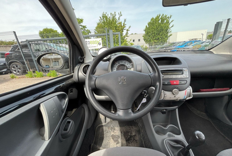 Peugeot 107 1.0 TRENDY 68 CH CLIM