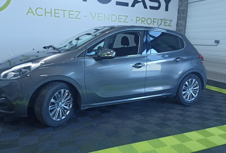 Peugeot 208 1.2 PURETECH ALLURE 82CH DISTRIBUTION NEUVE