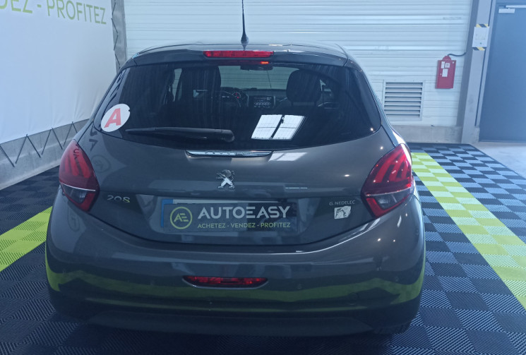 Peugeot 208 1.2 PURETECH ALLURE 82CH DISTRIBUTION NEUVE