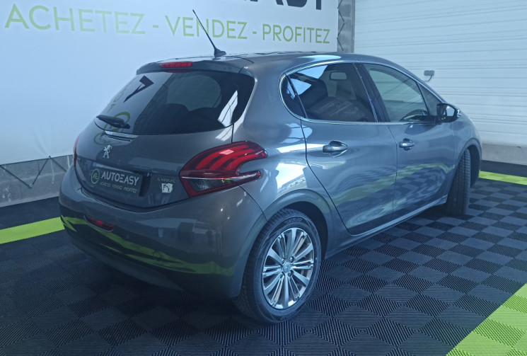 Peugeot 208 1.2 PURETECH ALLURE 82CH DISTRIBUTION NEUVE