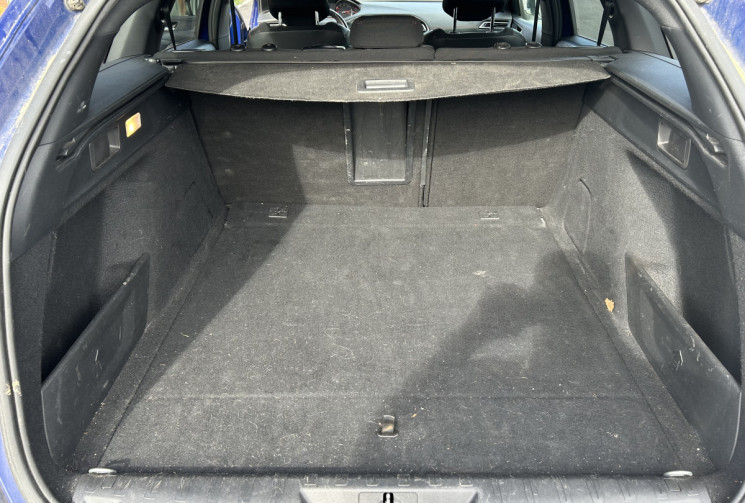 Peugeot 308 SW 1,6l blue HDI GT Line