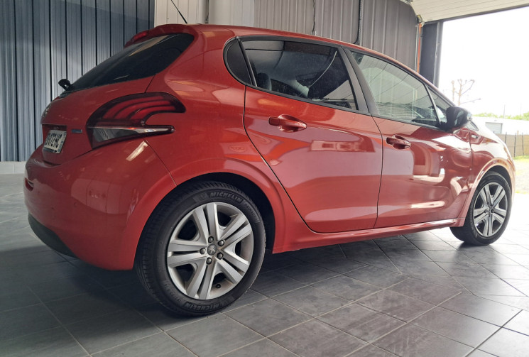 Peugeot 208 1.2 PureTech 82ch Style 5p-1ER MAIN-REVISEE-GARANTIE-
