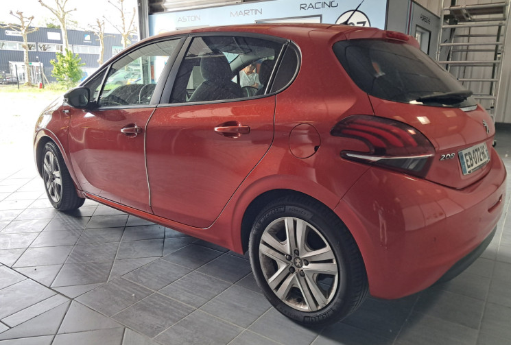 Peugeot 208 1.2 PureTech 82ch Style 5p-1ER MAIN-REVISEE-GARANTIE-