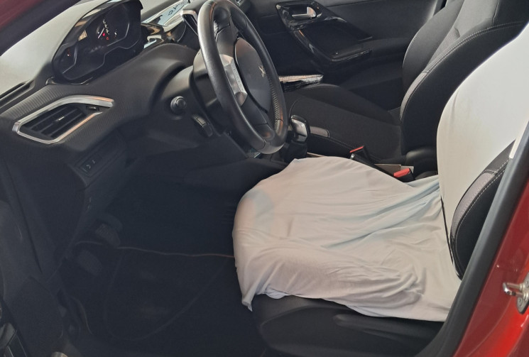 Peugeot 208 1.2 PureTech 82ch Style 5p-1ER MAIN-REVISEE-GARANTIE-