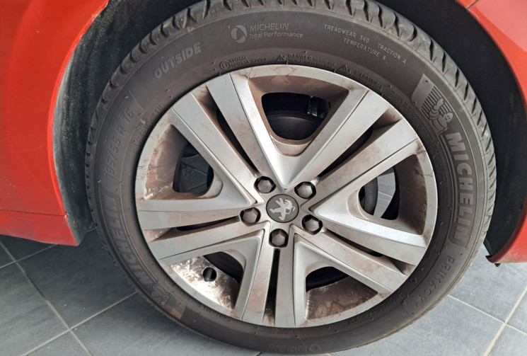 Peugeot 208 1.2 PureTech 82ch Style 5p-1ER MAIN-REVISEE-GARANTIE-