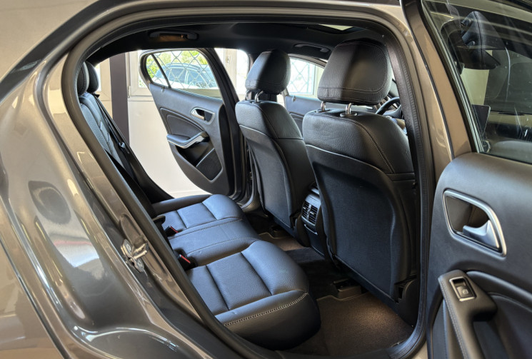 Mercedes GLA PHASE 2 200 1.6 7G-DCT 156 SENSATION / TOIT OUVRANT / HARMAN KARDON / SUIVI MERCEDES
