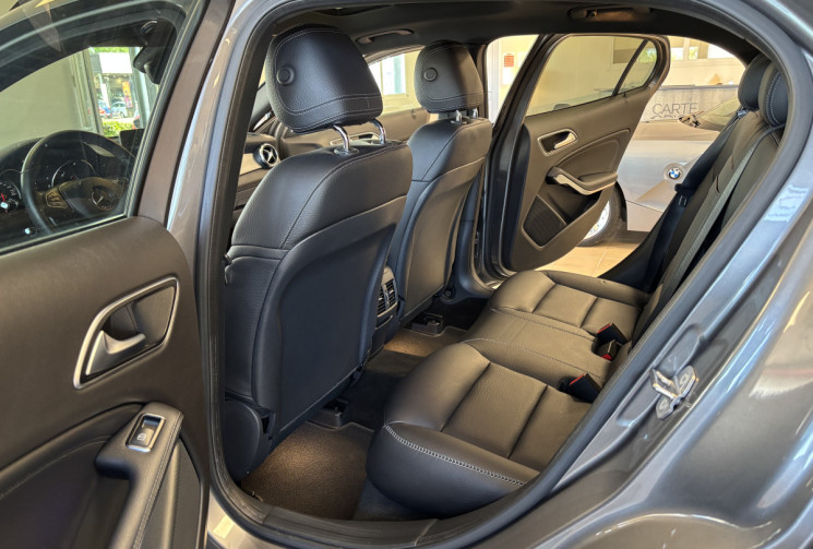 Mercedes GLA PHASE 2 200 1.6 7G-DCT 156 SENSATION / TOIT OUVRANT / HARMAN KARDON / SUIVI MERCEDES