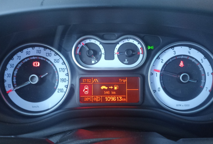 FIAT 500L 105CH TURBO TWINAIR LOUNGE TOIT PANORAMIQUE 