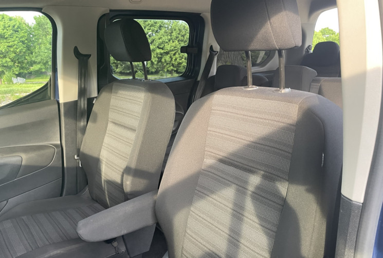 Opel COMBO LIFE XL VERSION 7 PLACES S&S 110 / ENTRETIEN OPEL + ATTELAGE