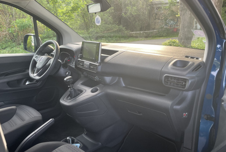 Opel COMBO LIFE XL VERSION 7 PLACES S&S 110 / ENTRETIEN OPEL + ATTELAGE