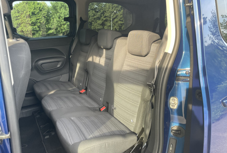 Opel COMBO LIFE XL VERSION 7 PLACES S&S 110 / ENTRETIEN OPEL + ATTELAGE