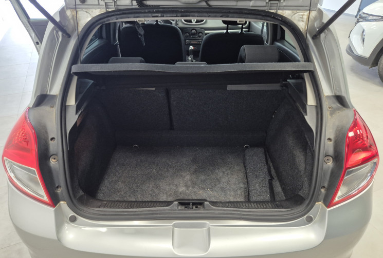 Renault Clio III 5 Portes Phase 2 1.5 dCi 70 cv Dynamique