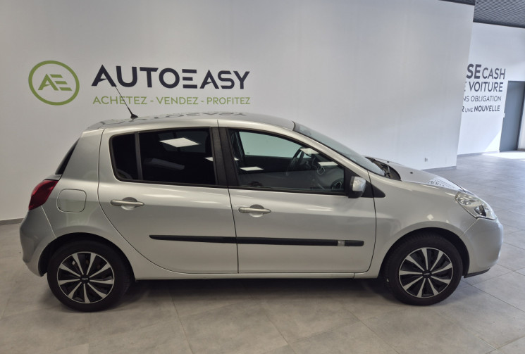 Renault Clio III 5 Portes Phase 2 1.5 dCi 70 cv Dynamique