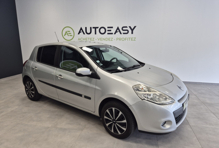 Renault Clio III 5 Portes Phase 2 1.5 dCi 70 cv Dynamique