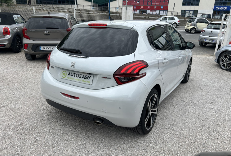 Peugeot 208 (2) 1.2 PURETECH 110 Ch S&S GT LINE * DISTRIBUTION NEUVE PEUGEOT * CAMERA * CARPLAY
