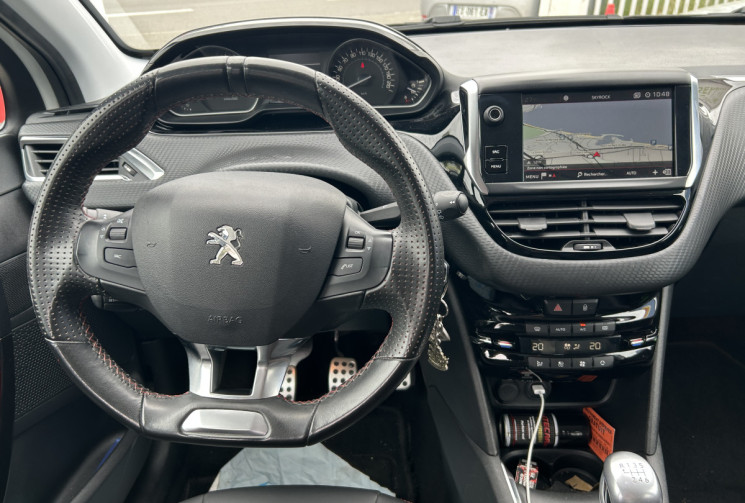 Peugeot 208 (2) 1.2 PURETECH 110 Ch S&S GT LINE * DISTRIBUTION NEUVE PEUGEOT * CAMERA * CARPLAY
