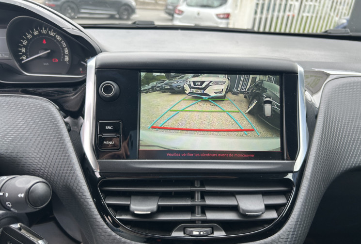 Peugeot 208 (2) 1.2 PURETECH 110 Ch S&S GT LINE * DISTRIBUTION NEUVE PEUGEOT * CAMERA * CARPLAY