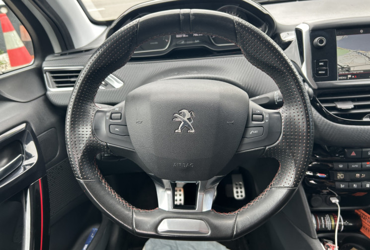 Peugeot 208 (2) 1.2 PURETECH 110 Ch S&S GT LINE * DISTRIBUTION NEUVE PEUGEOT * CAMERA * CARPLAY