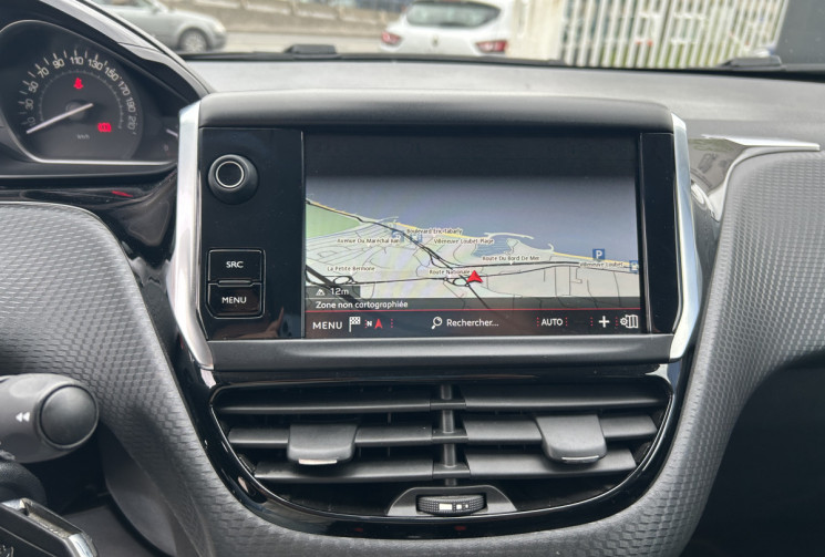 Peugeot 208 (2) 1.2 PURETECH 110 Ch S&S GT LINE * DISTRIBUTION NEUVE PEUGEOT * CAMERA * CARPLAY