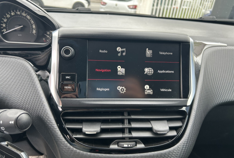 Peugeot 208 (2) 1.2 PURETECH 110 Ch S&S GT LINE * DISTRIBUTION NEUVE PEUGEOT * CAMERA * CARPLAY