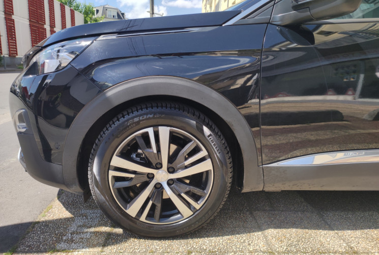 Peugeot 3008 II /  1.2  / EAT8  130 cv Boîte auto