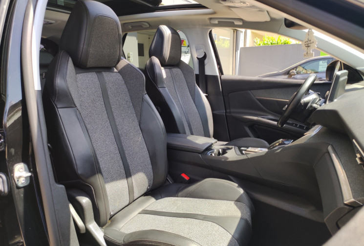 Peugeot 3008 II /  1.2  / EAT8  130 cv Boîte auto
