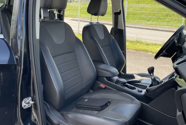 Ford Kuga 2.0 TDCi 140 CV TITANIUM 