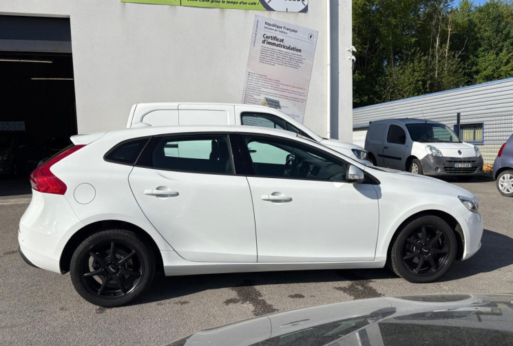 Volvo V40 D2  115 CV BUSINESS 125000KM  GARANTIE 12 MOIS 