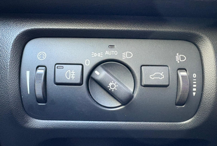 Volvo V40 D2  115 CV BUSINESS 125000KM  GARANTIE 12 MOIS 