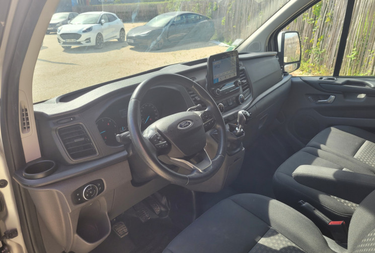 Ford TRANSIT CUSTOM KOMBI 320 L1H1 2.0 ECOBLUE 130 TRED BUSINESS